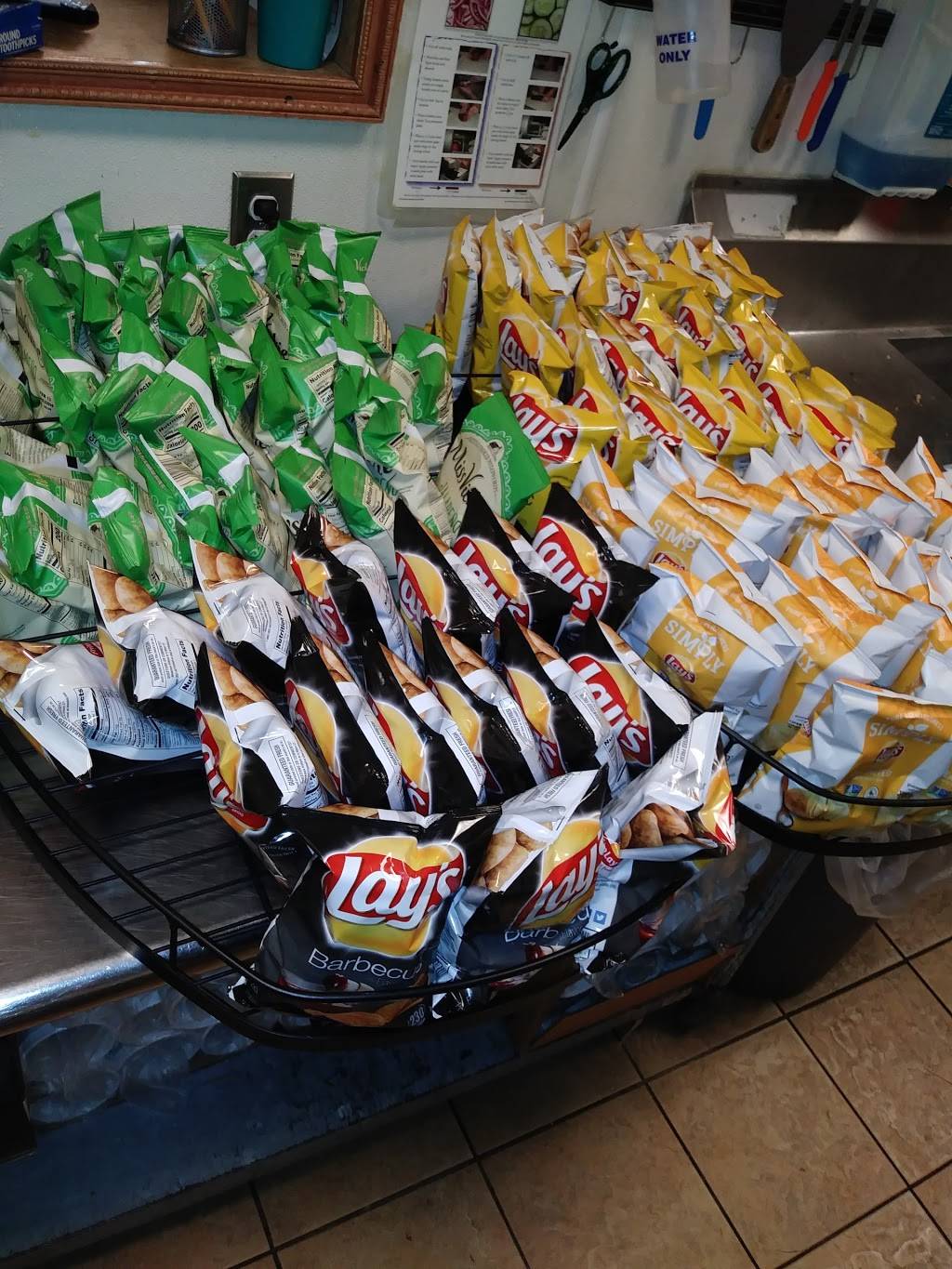 Subway Restaurants | restaurant | 2400 West Ave Suite 4, San Antonio, TX 78201, USA | 2107378054 OR +1 210-737-8054