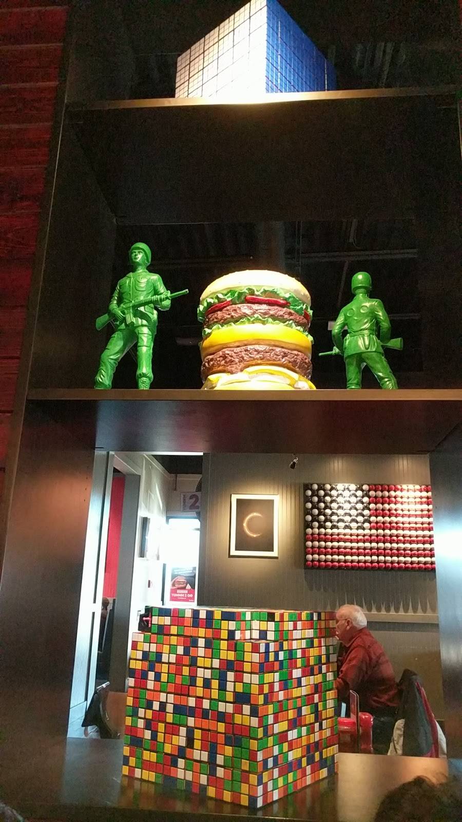 Red Robin Gourmet Burgers and Brews | restaurant | 3008 NY-50, Saratoga Springs, NY 12866, USA | 5182901137 OR +1 518-290-1137