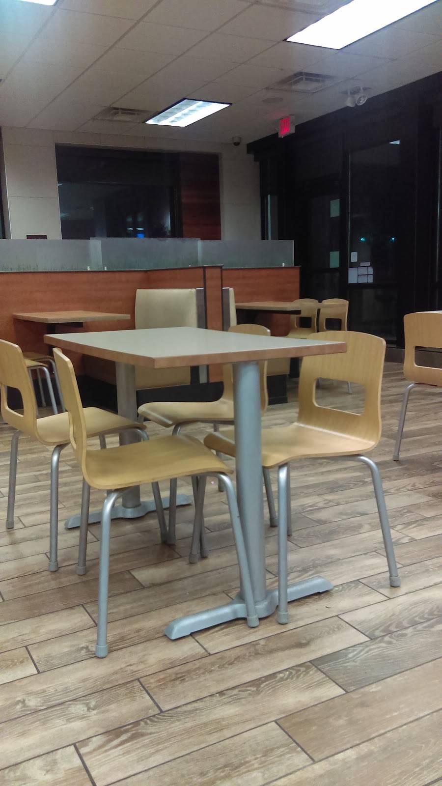 Wendys | restaurant | 1020 Timber Drive East, Garner, NC 27529, USA | 9194579999 OR +1 919-457-9999