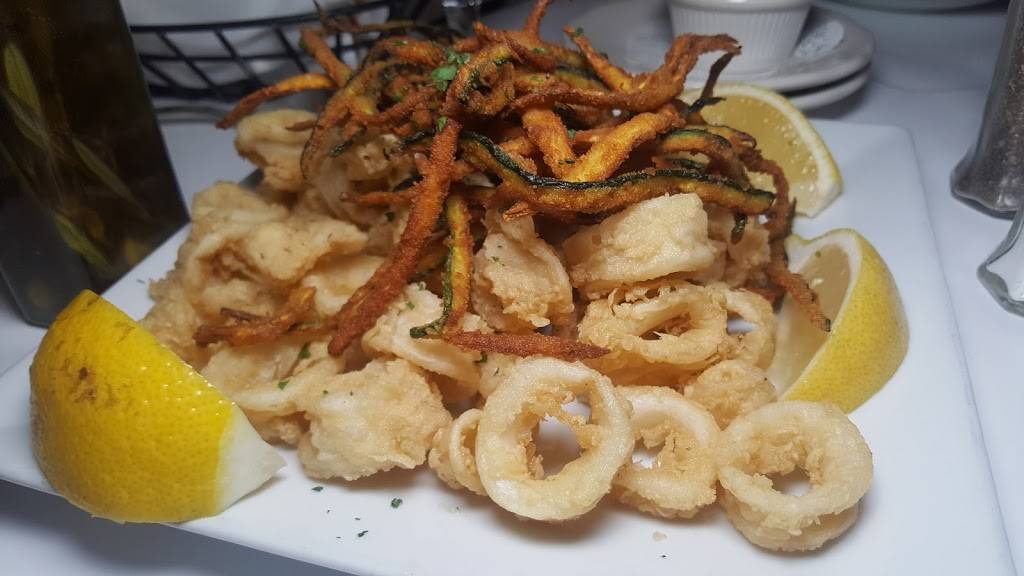 Chadwicks | restaurant | 8822 3rd Ave, Brooklyn, NY 11209, USA | 7188339855 OR +1 718-833-9855