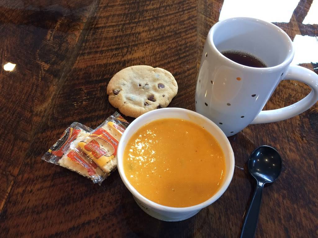 Lus Deli | restaurant | 1010 3rd St SE, Cedar Rapids, IA 52401, USA | 3192002221 OR +1 319-200-2221