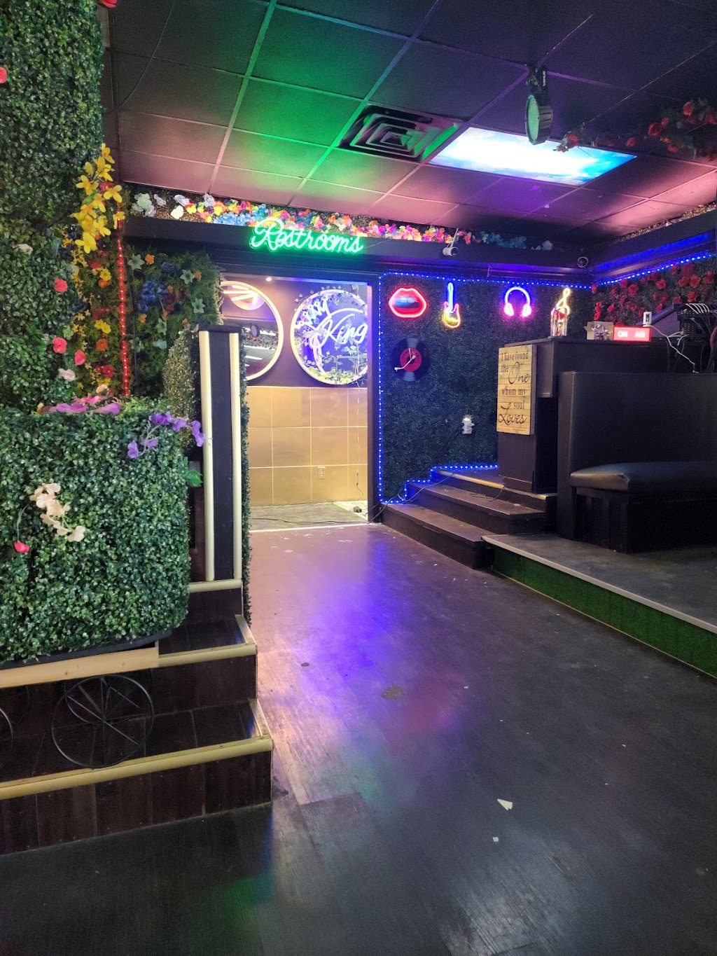 SOUL | restaurant | 6317 Charlotte Pike, Nashville, TN 37209, USA | 6158137685 OR +1 615-813-7685