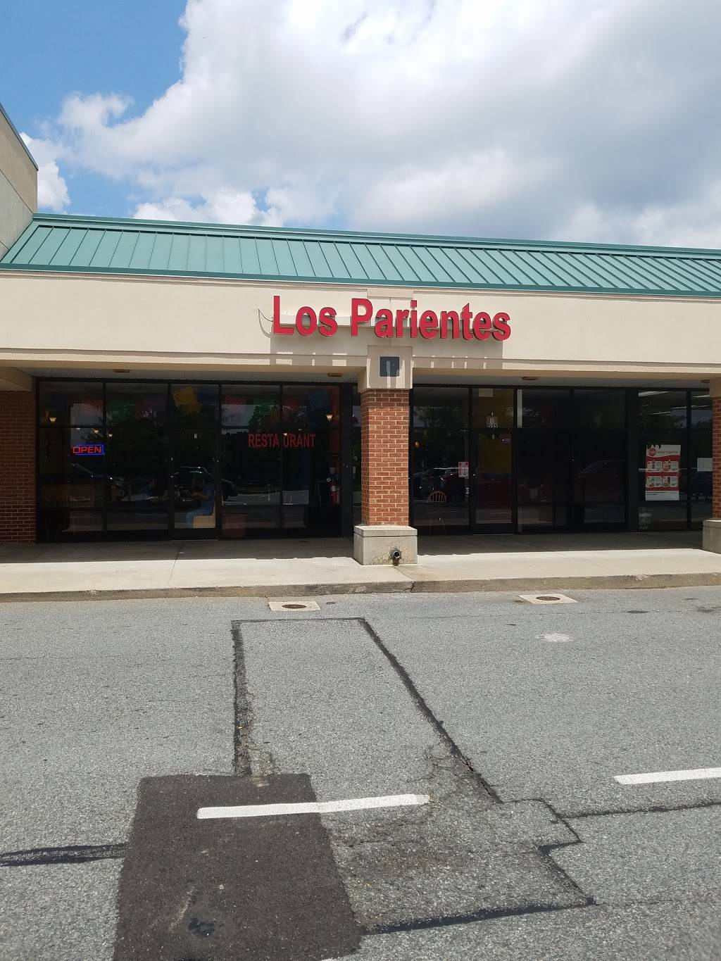 Los Parientes | restaurant | 980 E Pulaski Hwy, Elkton, MD 21921, USA | 4109961108 OR +1 410-996-1108