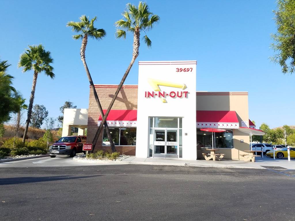 In-N-Out Burger | restaurant | 39697 Avenida Acacias, Murrieta, CA 92563, USA | 8007861000 OR +1 800-786-1000