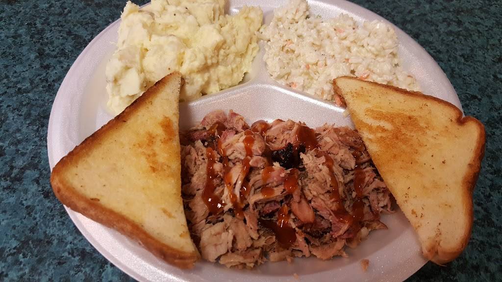 Henrys Restaurant | restaurant | 10757 Commerce St, Summerville, GA 30747, USA | 7068575210 OR +1 706-857-5210