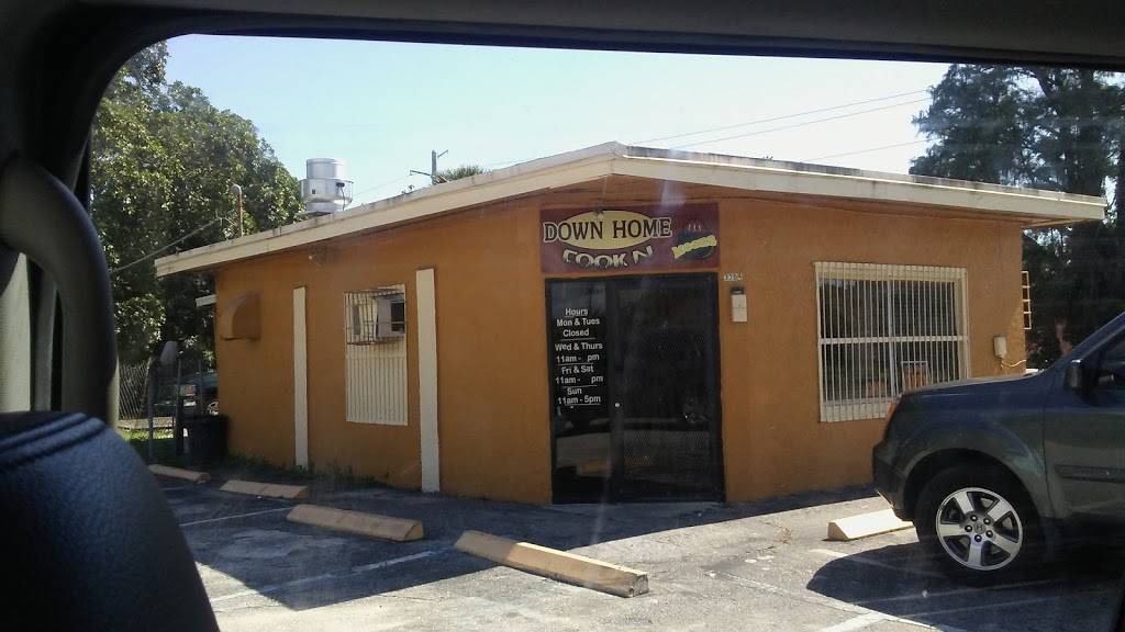 Moses Cooper Fast Food | restaurant | 3204 Lincoln Blvd, Fort Myers, FL 33916, USA | 2393343450 OR +1 239-334-3450