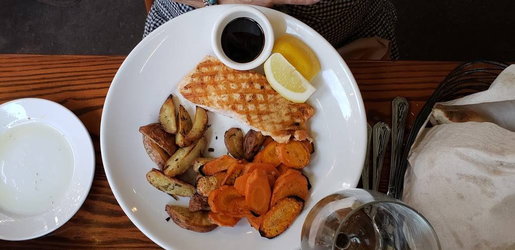 Fabrocinis Beverly Glen | restaurant | 2960 Beverly Glen Cir, Los Angeles, CA 90077, USA | 3104757404 OR +1 310-475-7404