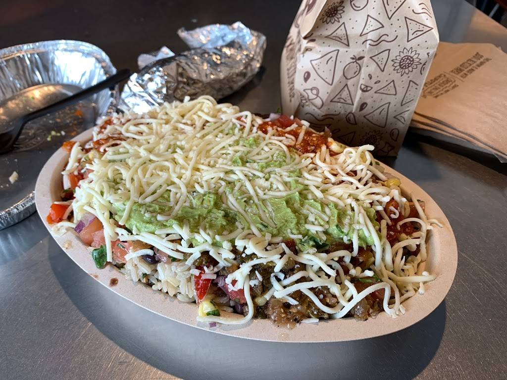 Chipotle Mexican Grill | restaurant | 6005 O St A, Lincoln, NE 68510, USA | 4023272778 OR +1 402-327-2778