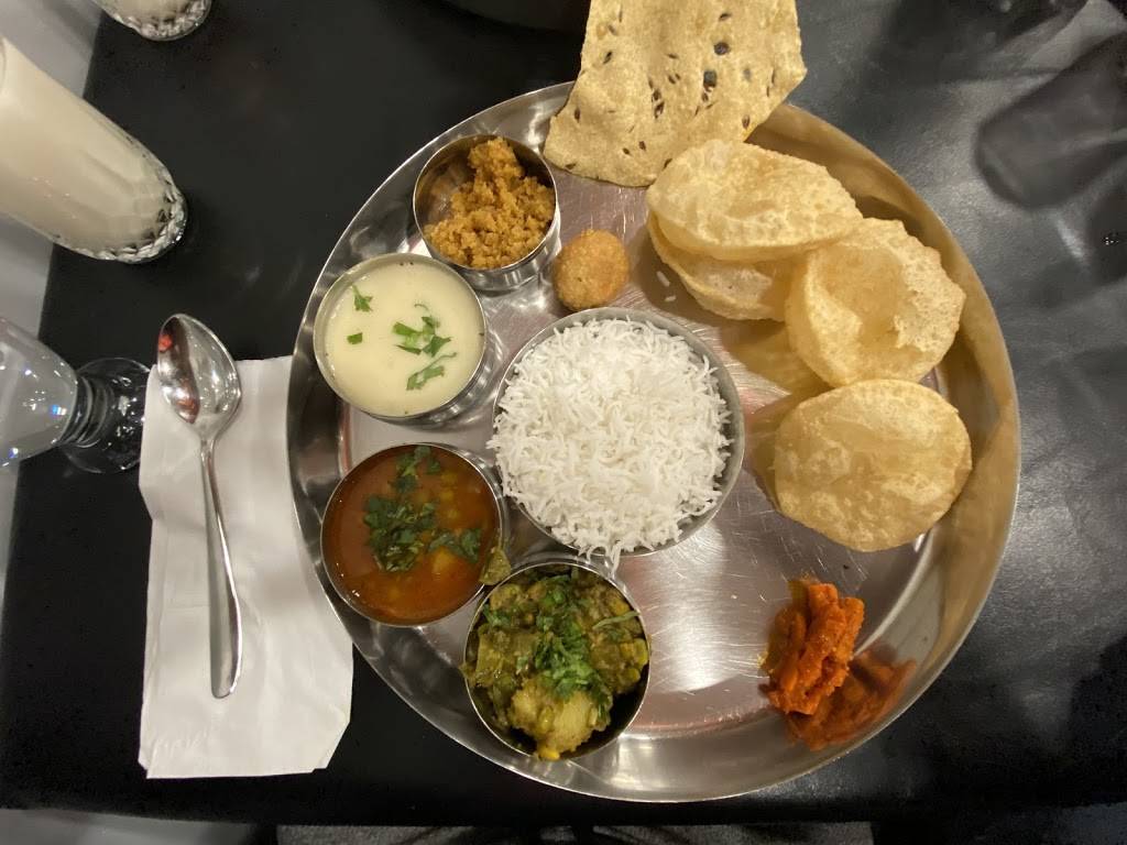 Avsar Gujarati Thali & Street Food | restaurant | 1225 Matheson Blvd E #1, Mississauga, ON L4W 1B6, Canada | 9056029594 OR +1 905-602-9594