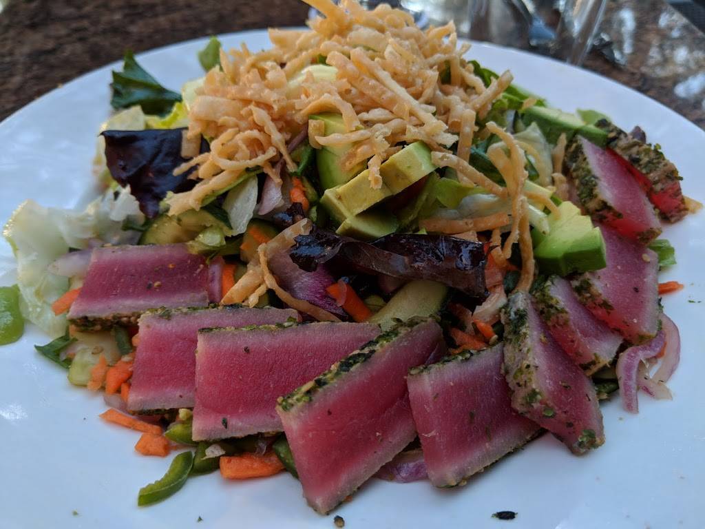 BJs Restaurant & Brewhouse | restaurant | 10690 N De Anza Blvd, Cupertino, CA 95014, USA | 4088656970 OR +1 408-865-6970