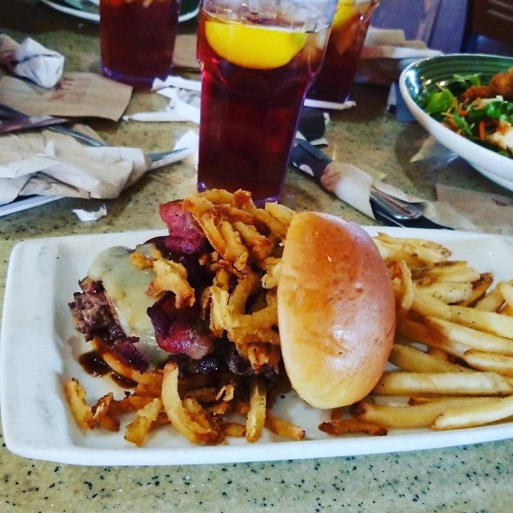 Applebees Grill + Bar | restaurant | 5800 N Mesa St, El Paso, TX 79912, USA | 9158338899 OR +1 915-833-8899