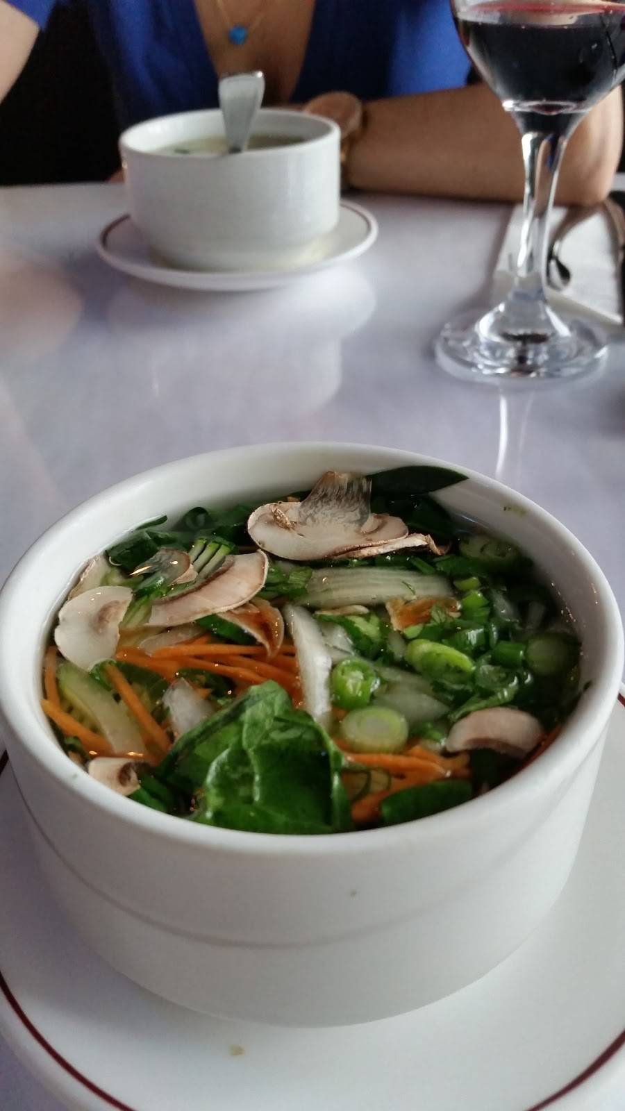 Chez Minh | restaurant | 4721 Boulevard des Laurentides, Laval, QC H7K 3G4, Canada | 4509339368 OR +1 450-933-9368