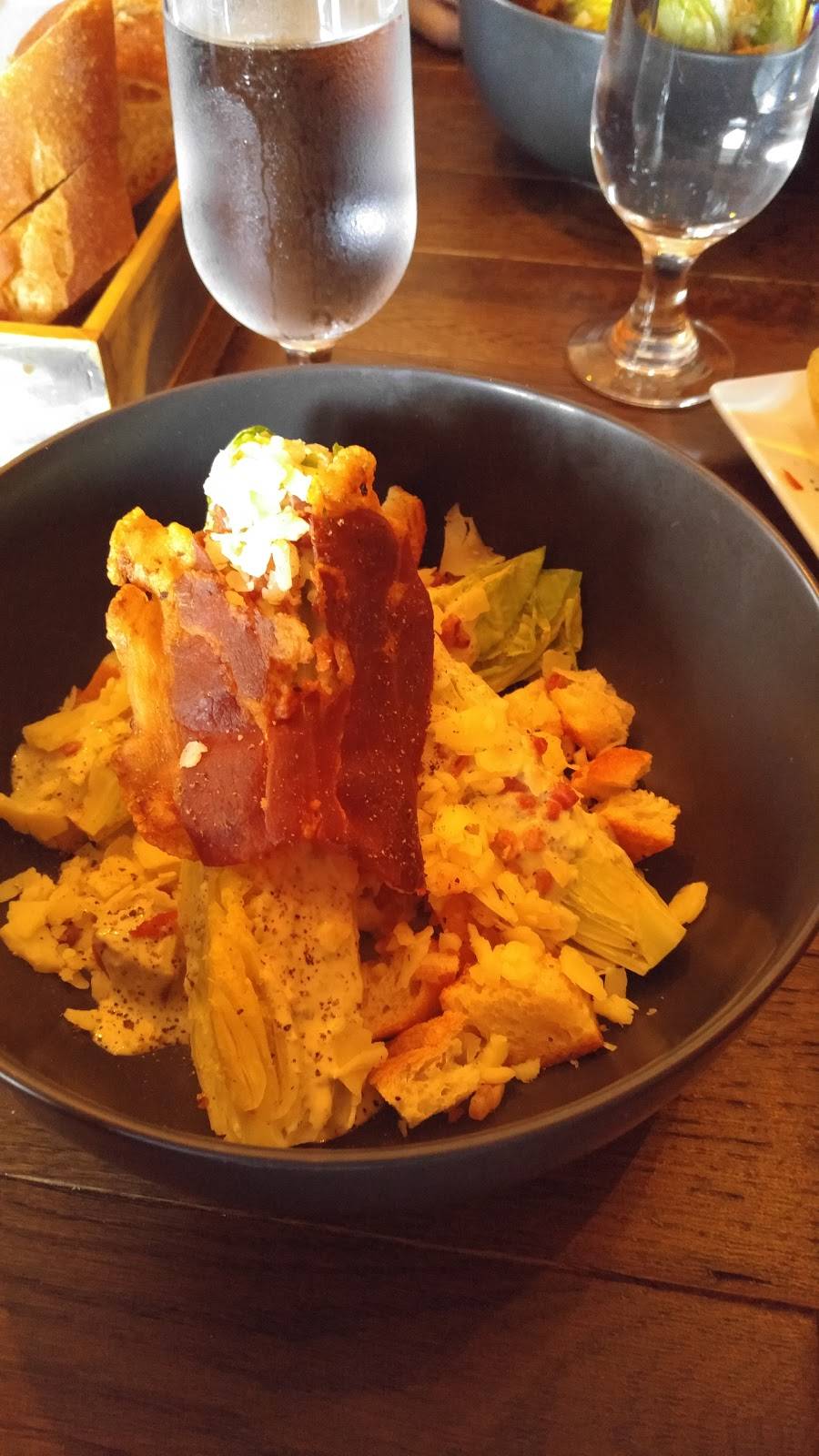 Restaurant LAngéluc | restaurant | 480 Rue Saint-Denis, Saint-Alexandre, QC J0J 1S0, Canada | 4503464393 OR +1 450-346-4393