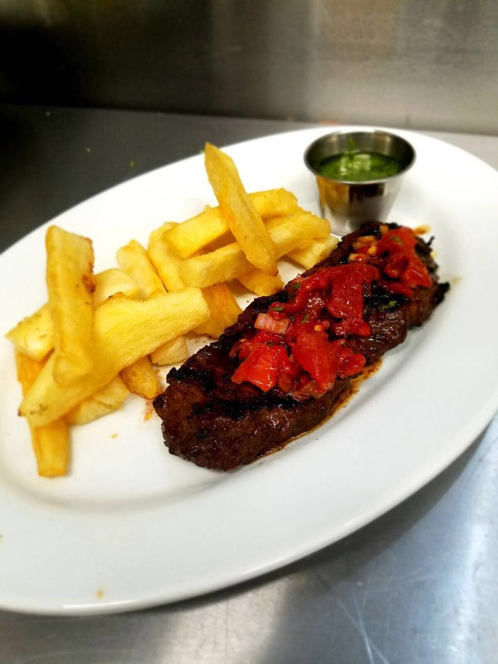 Rulay Lounge Bar & Restaurant | night club | 2959 Webster Ave, Bronx, NY 10458, USA | 9292659357 OR +1 929-265-9357