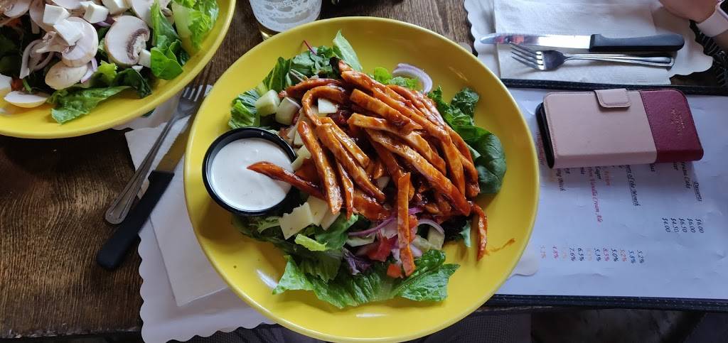 The Beer Garden | restaurant | 1883 Victory Blvd, Staten Island, NY 10314, USA | 7188768900 OR +1 718-876-8900