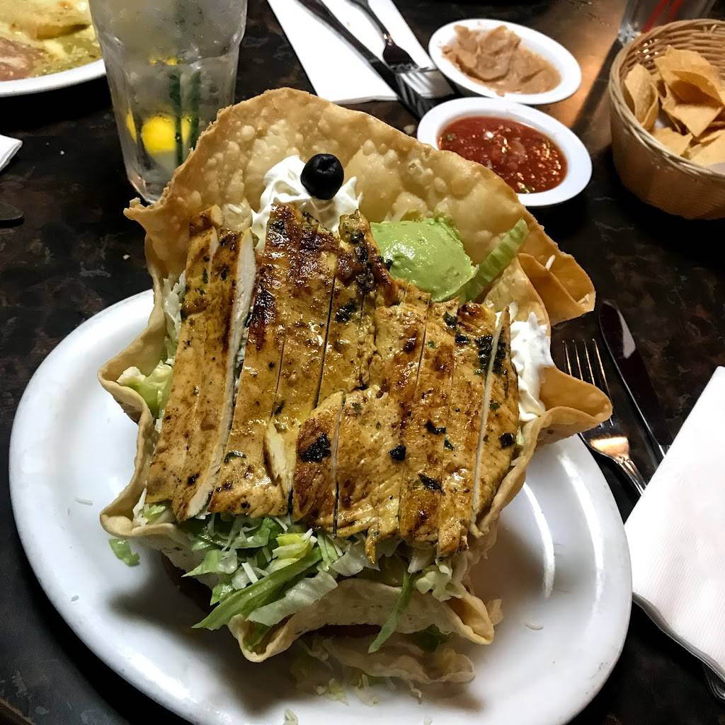 Presidente Restaurant | restaurant | 11451 Sepulveda Blvd, Mission Hills, CA 91345, USA | 8183657153 OR +1 818-365-7153