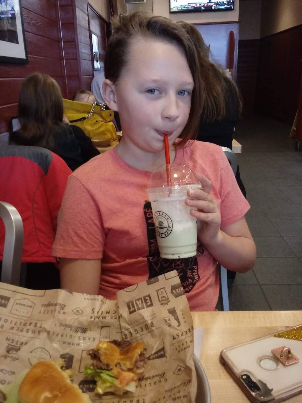 Wayback Burgers Milford | restaurant | 913 N Dupont Blvd, Milford, DE 19963, USA | 3027255653 OR +1 302-725-5653