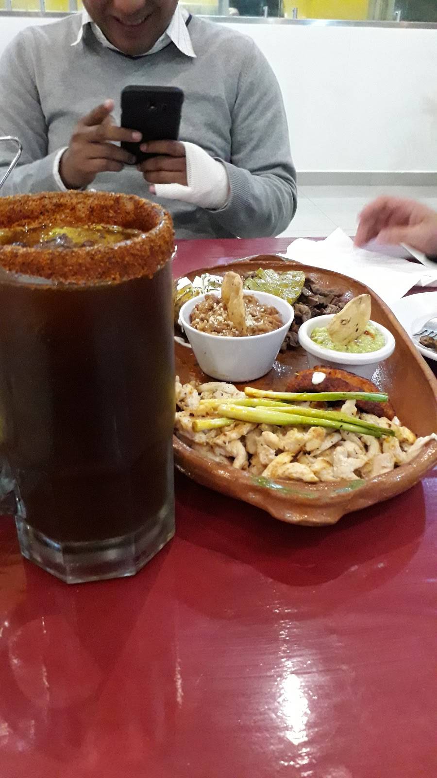 S.STAR GRILL | restaurant | Boulevard 2000 Carretera Tecate - Tijuana, 25420 Tijuana, B.C., Mexico | 016649014437 OR +52 664 901 4437