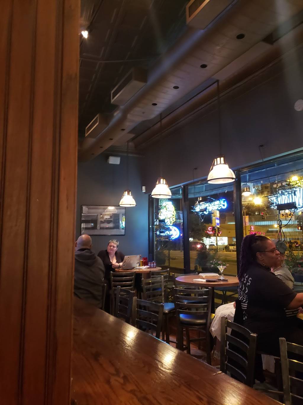 DAgostinos Pizza and Pub River West | restaurant | 752 N Ogden Ave, Chicago, IL 60642, USA | 3128503247 OR +1 312-850-3247