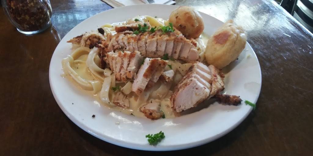 Lil Riccis | restaurant | 16950 W Colfax Ave, Golden, CO 80401, USA | 3032151618 OR +1 303-215-1618