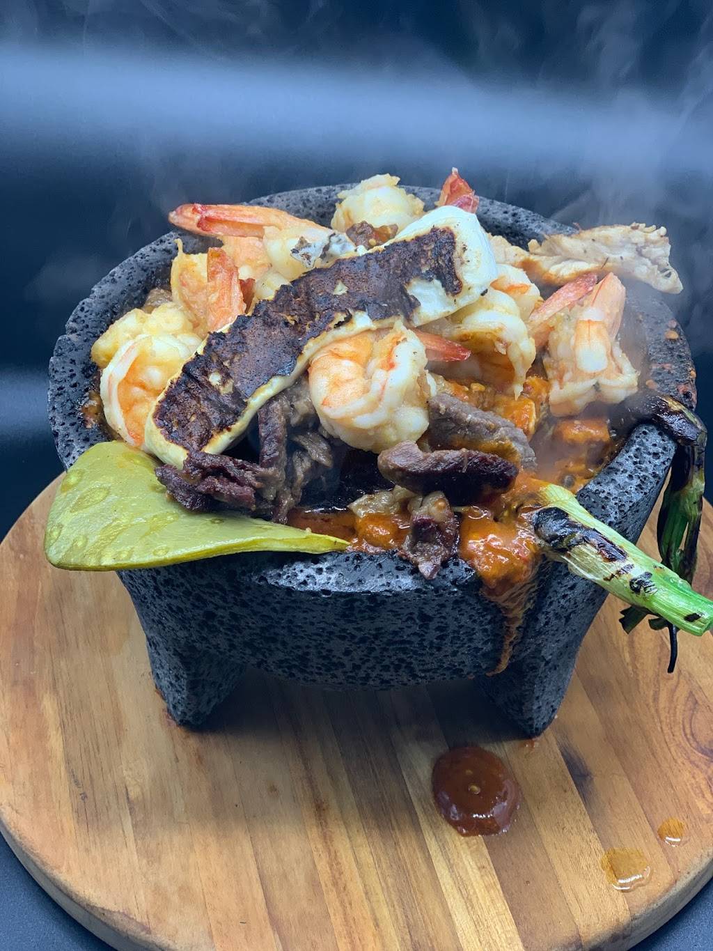 Los Molcajetes Bar & Grill | restaurant | 6599 Montecito Blvd #110, Santa Rosa, CA 95409, USA | 7077917571 OR +1 707-791-7571