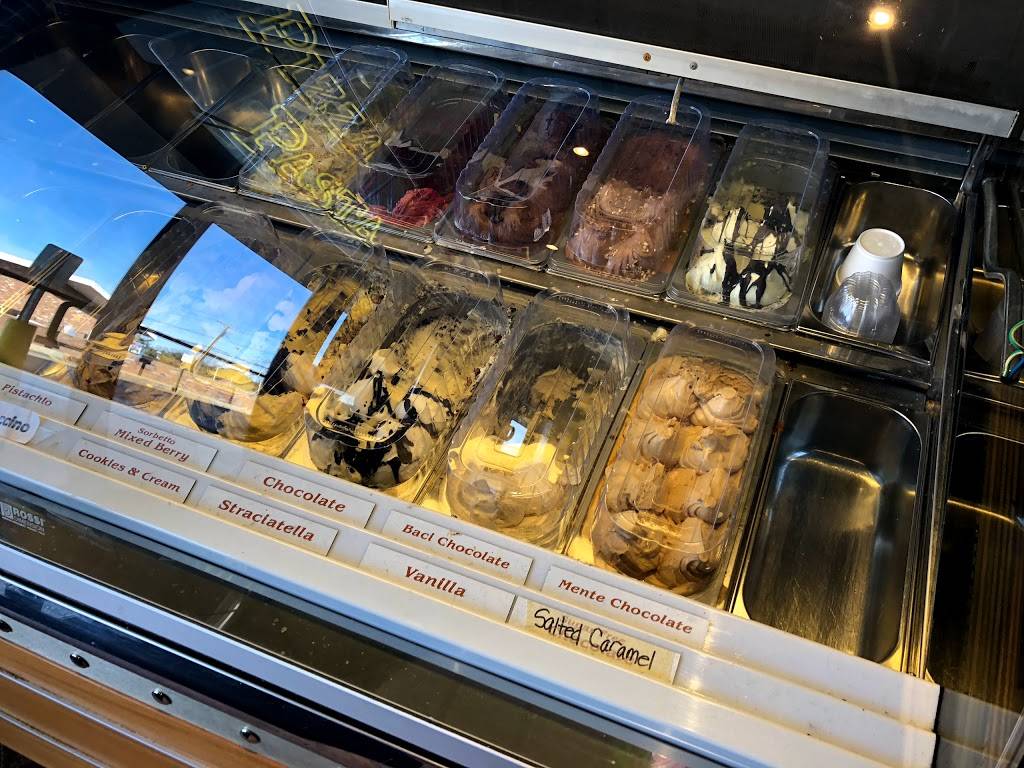 Papa Ciros | restaurant | 1624 Marcus Ave, New Hyde Park, NY 11040, USA | 5163544051 OR +1 516-354-4051