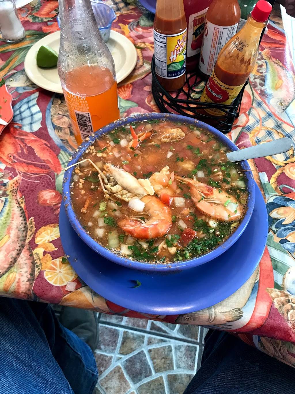 Mariscos La Laguna | restaurant | 601 N Eastern Ave, Joliet, IL 60432, USA | 8157273214 OR +1 815-727-3214