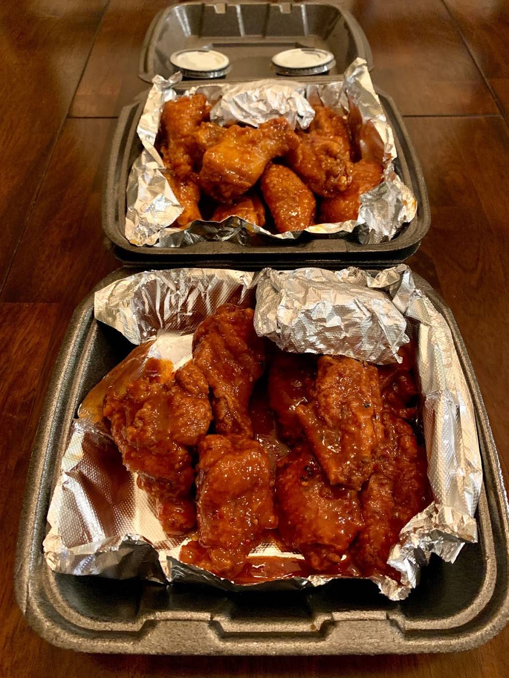 Wingnutz | restaurant | In Knights of Columbus (club, 1530 Kenmore Ave, Buffalo, NY 14216, USA | 7169905438 OR +1 716-990-5438