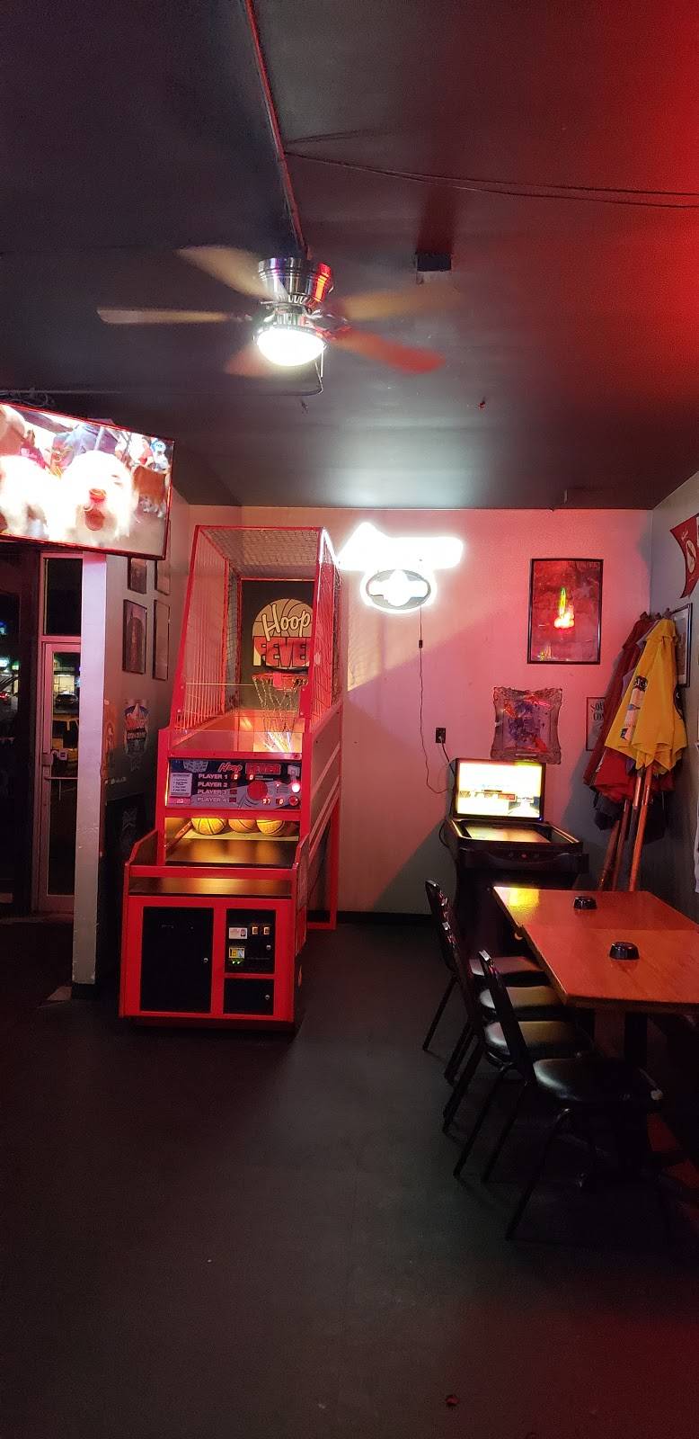 BS Bar And Grill | restaurant | 10471 St Charles Rock Rd, St Ann, MO 63074, USA | 3144234111 OR +1 314-423-4111