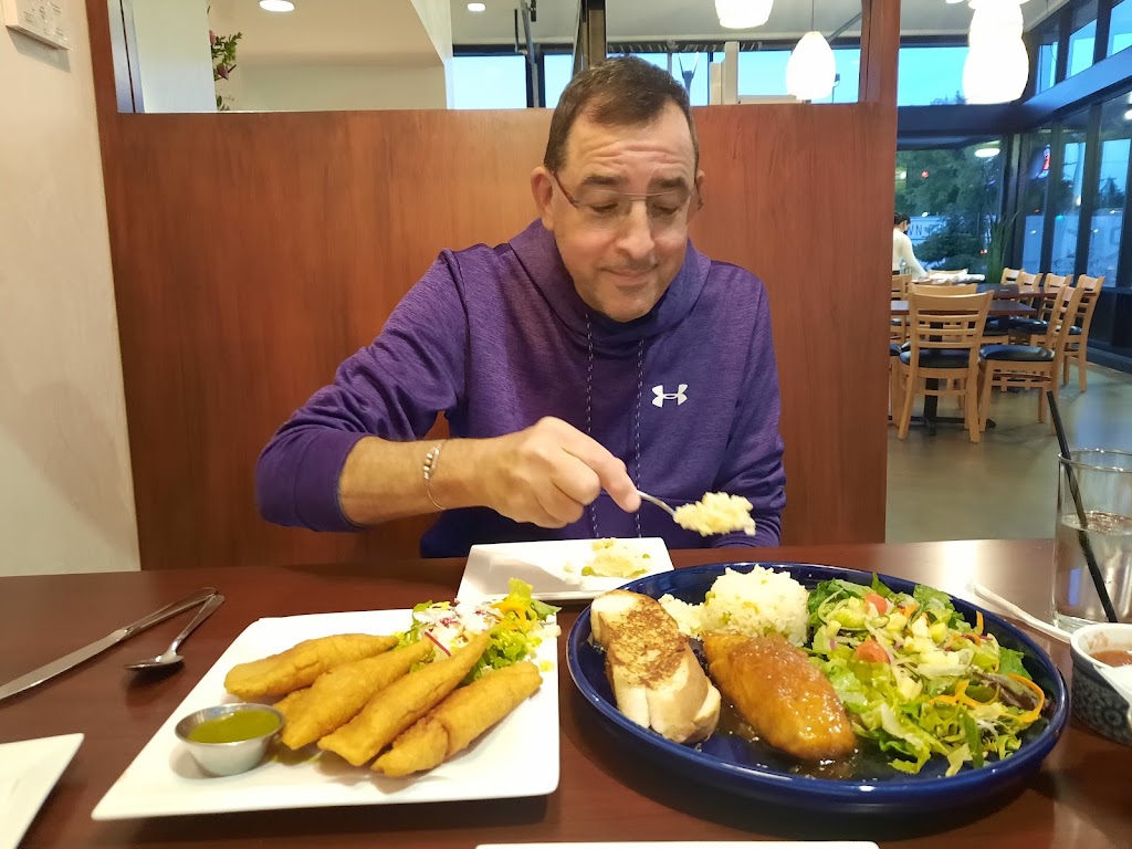 La Villa Grill & Bar | restaurant | 18675 SE Stark St, Portland, OR 97233, USA | 5035127649 OR +1 503-512-7649