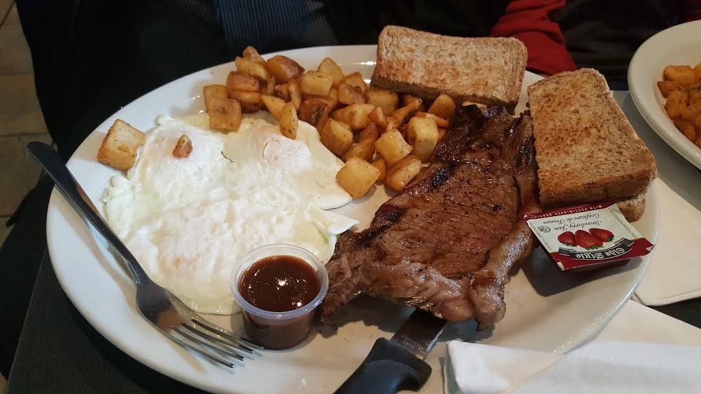 Giggling Tomatoes | restaurant | 2280 Bovaird Dr E, Brampton, ON L6R 3J5, Canada | 9057896419 OR +1 905-789-6419