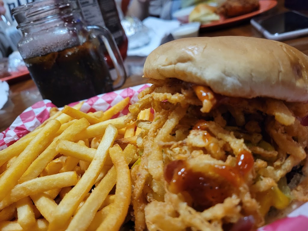 Krazy Horse | restaurant | 618 W Ave C, Attica, KS 67009, USA | 6209157299 OR +1 620-915-7299