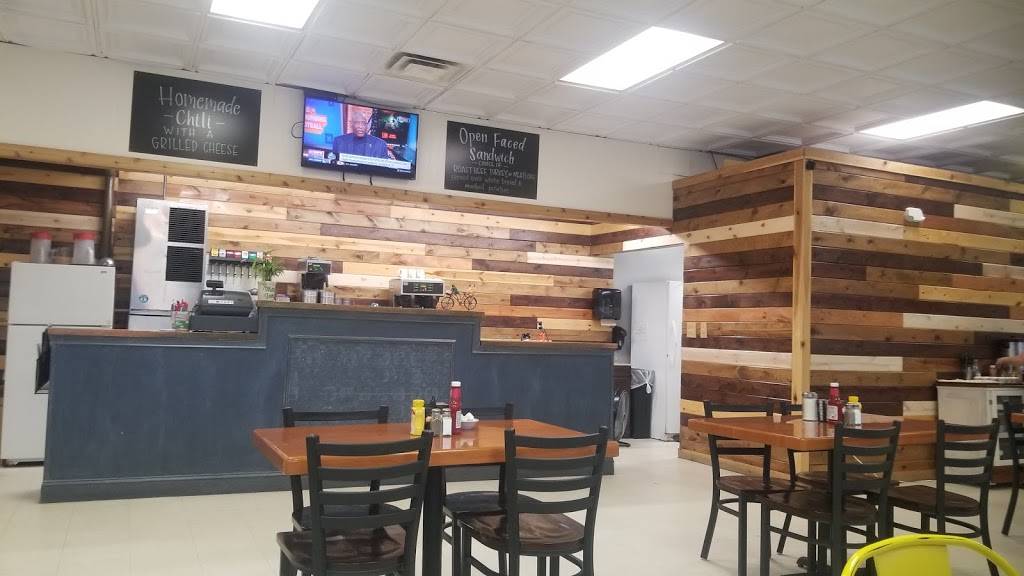 Mary Janes Cafe | restaurant | 1042 S Maguire St, Warrensburg, MO 64093, USA | 6604291596 OR +1 660-429-1596