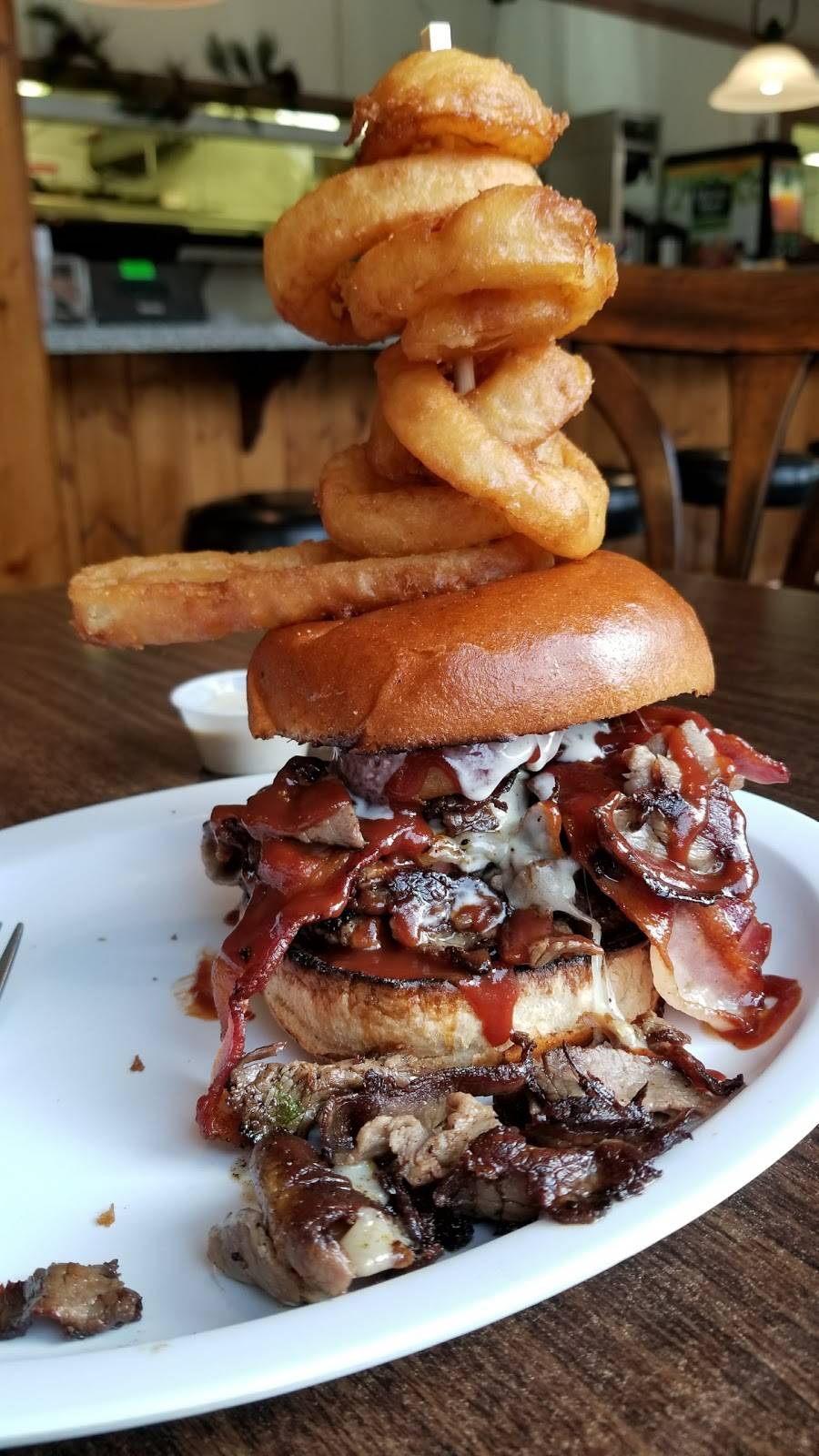 Norms Village Cafe | restaurant | 41901-41933 Huntington Lake Rd, Shaver Lake, CA 93664, USA | 5598414108 OR +1 559-841-4108