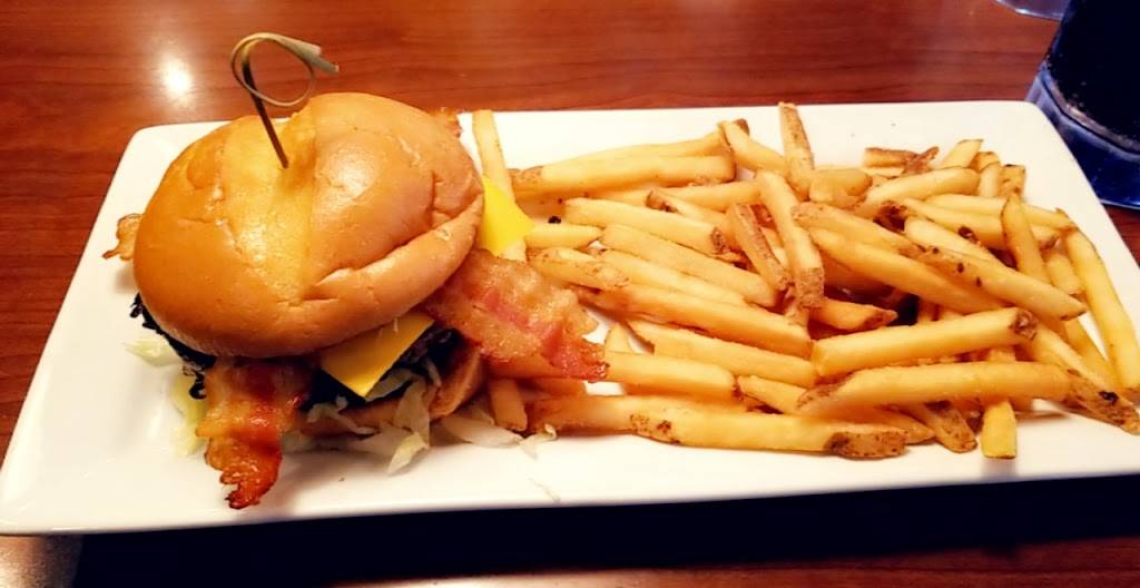 Ruby Tuesday | restaurant | 1317 W Main St, Lebanon, TN 37087, USA | 6154530577 OR +1 615-453-0577