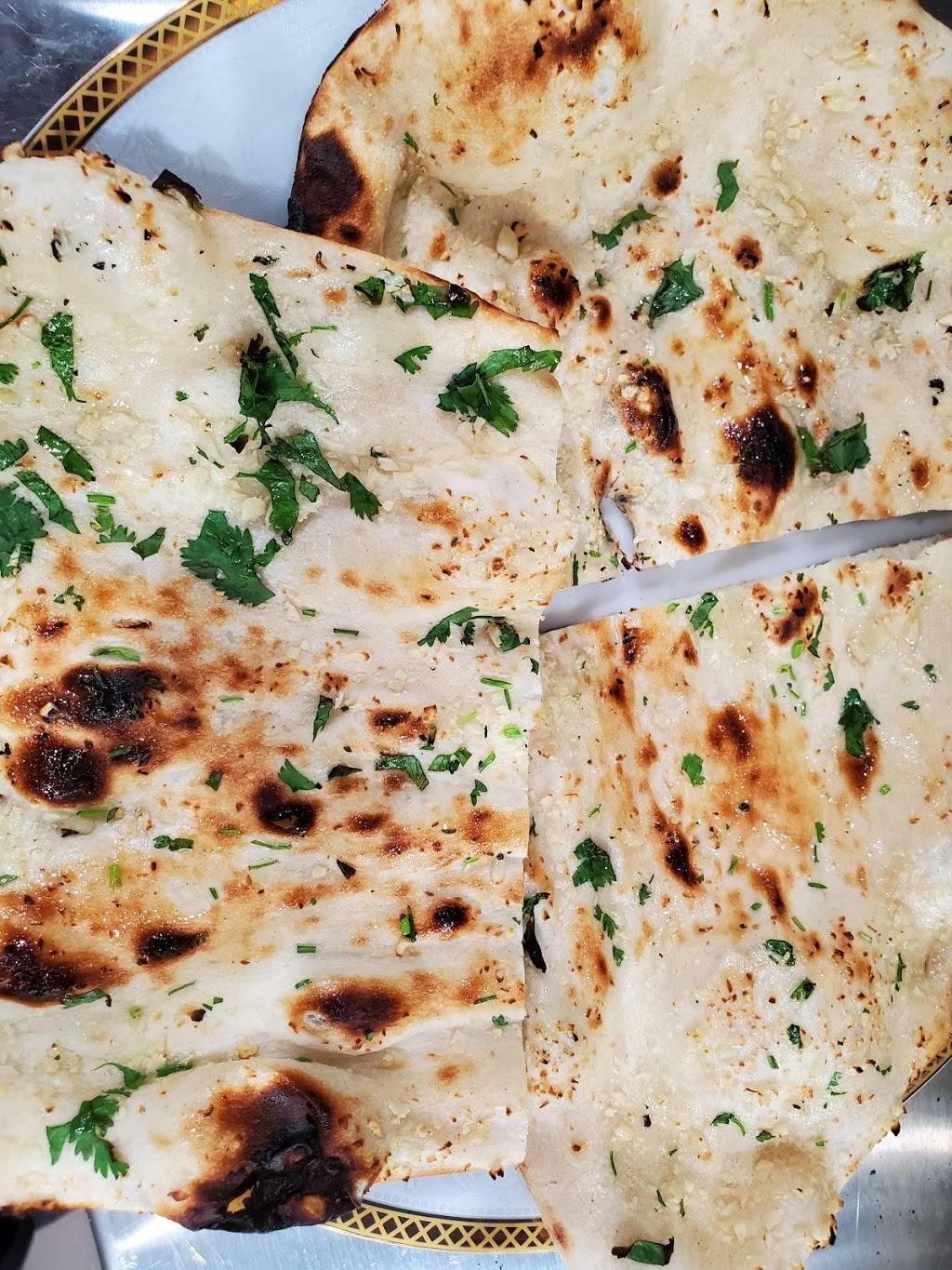 R Banquet | restaurant | 651 W Whittier Blvd, La Habra, CA 90631, USA | 6266183032 OR +1 626-618-3032