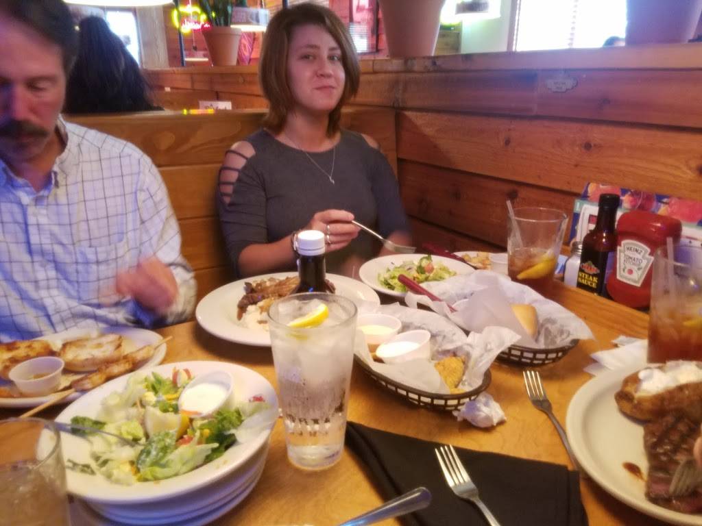 Texas Roadhouse | restaurant | 996 E State St, Athens, OH 45701, USA | 7405897427 OR +1 740-589-7427