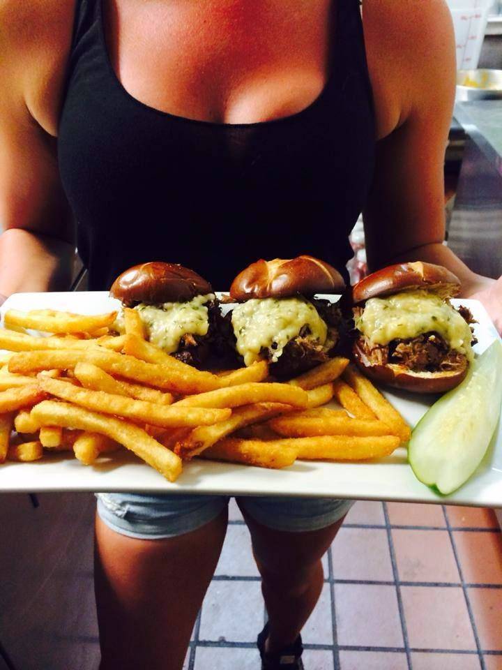 Orange Ale House & Grille | restaurant | 517 Boston Post Rd, Orange, CT 06477, USA | 2037950707 OR +1 203-795-0707