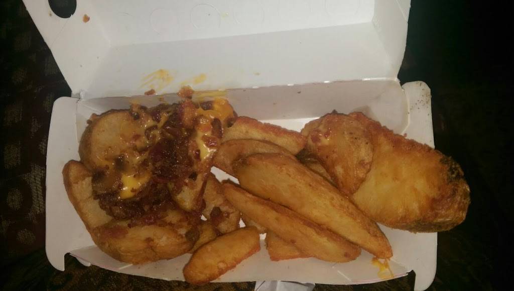 Jack in the Box | restaurant | 14002 Newport Ave, Tustin, CA 92780, USA | 7148324203 OR +1 714-832-4203