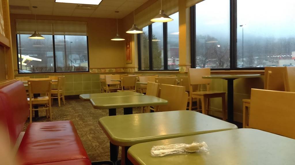 Wendys | restaurant | 1061 Collinsville Crossing, Collinsville, IL 62234, USA | 6183433767 OR +1 618-343-3767