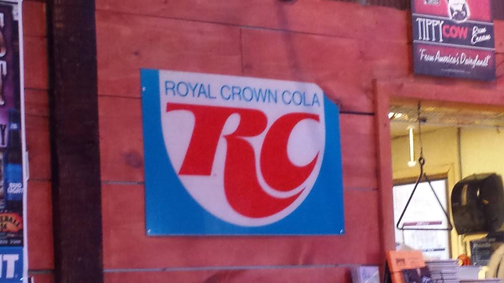 Daisy Dukes & Cowboy Boots | restaurant | 21476 US-50, Sedalia, MO 65301, USA | 6608265500 OR +1 660-826-5500