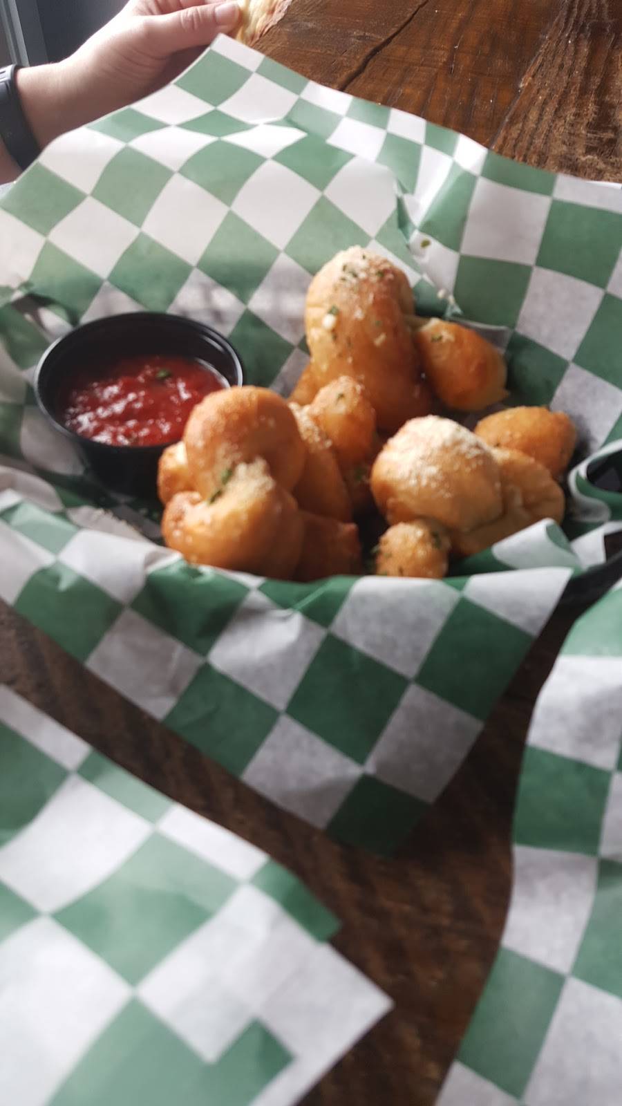 Hail Marys Food And Drink | restaurant | 27828 Center Ridge Rd, Westlake, OH 44145, USA | 4403857811 OR +1 440-385-7811