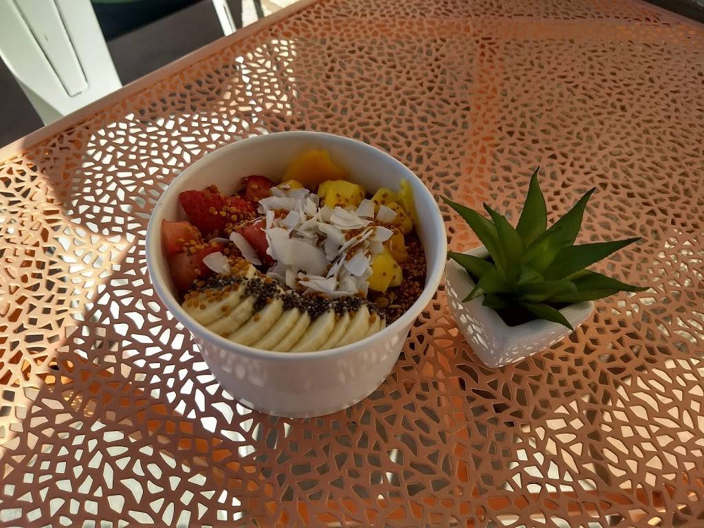 Jugo Salad & Juice Bar | restaurant | 5010, 1169 E Champlain Dr, Fresno, CA 93720, USA | 5594075846 OR +1 559-407-5846