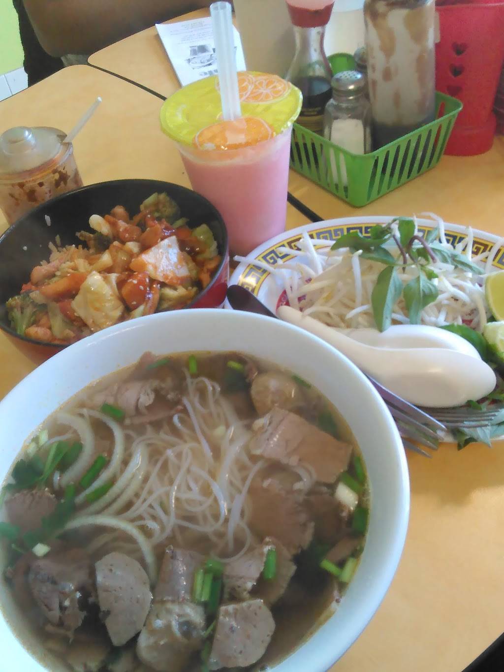 Fusion Cafe & Fruits | restaurant | 900 Loughborough Dr, Merced, CA 95348, USA | 2093254979 OR +1 209-325-4979