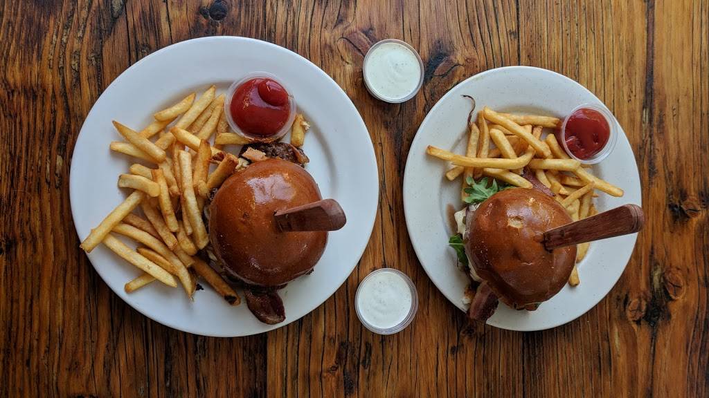 Bricks | restaurant | 23820 Lyons Ave, Santa Clarita, CA 91321, USA | 6612861091 OR +1 661-286-1091