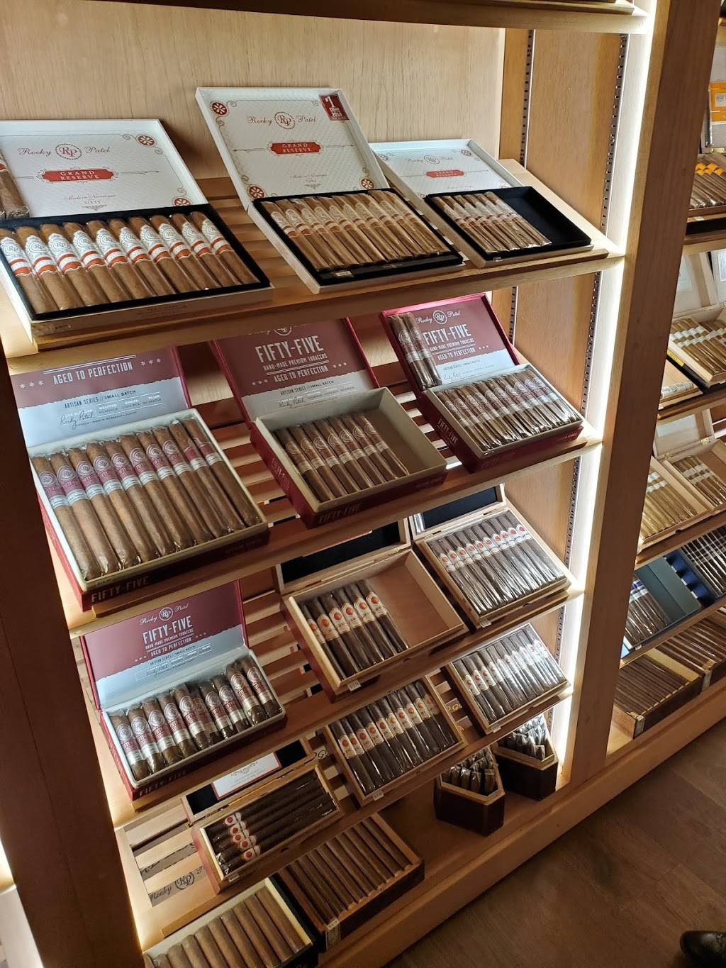 BURN by Rocky Patel Atlanta | night club | 900 Battery Ave SE Suite 1000, Atlanta, GA 30339, USA | 7704856990 OR +1 770-485-6990