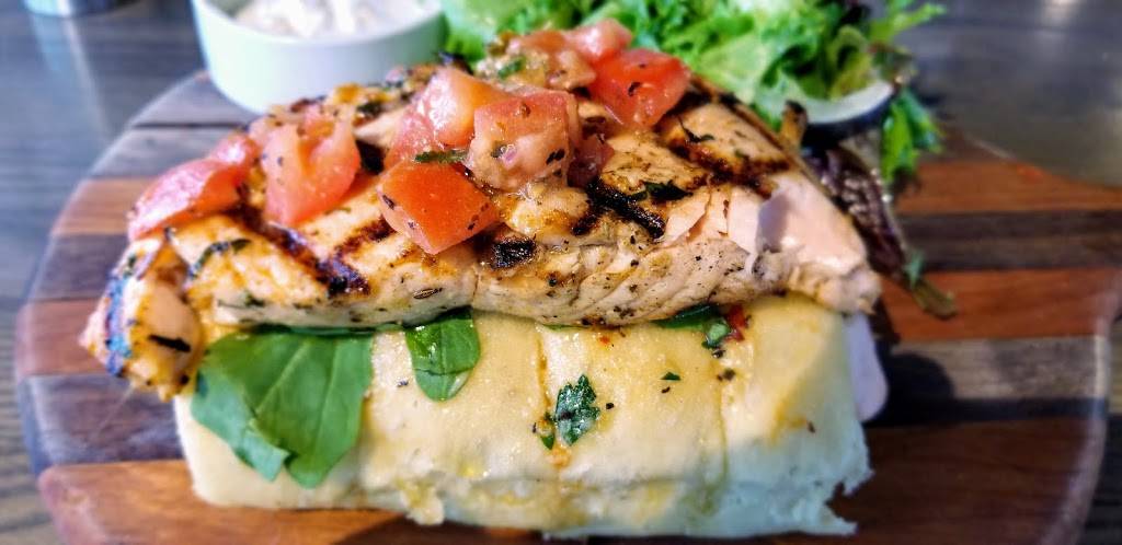 Pinstripes | restaurant | 111 Park Ave Suite 105, Beachwood, OH 44122, USA | 2164158010 OR +1 216-415-8010