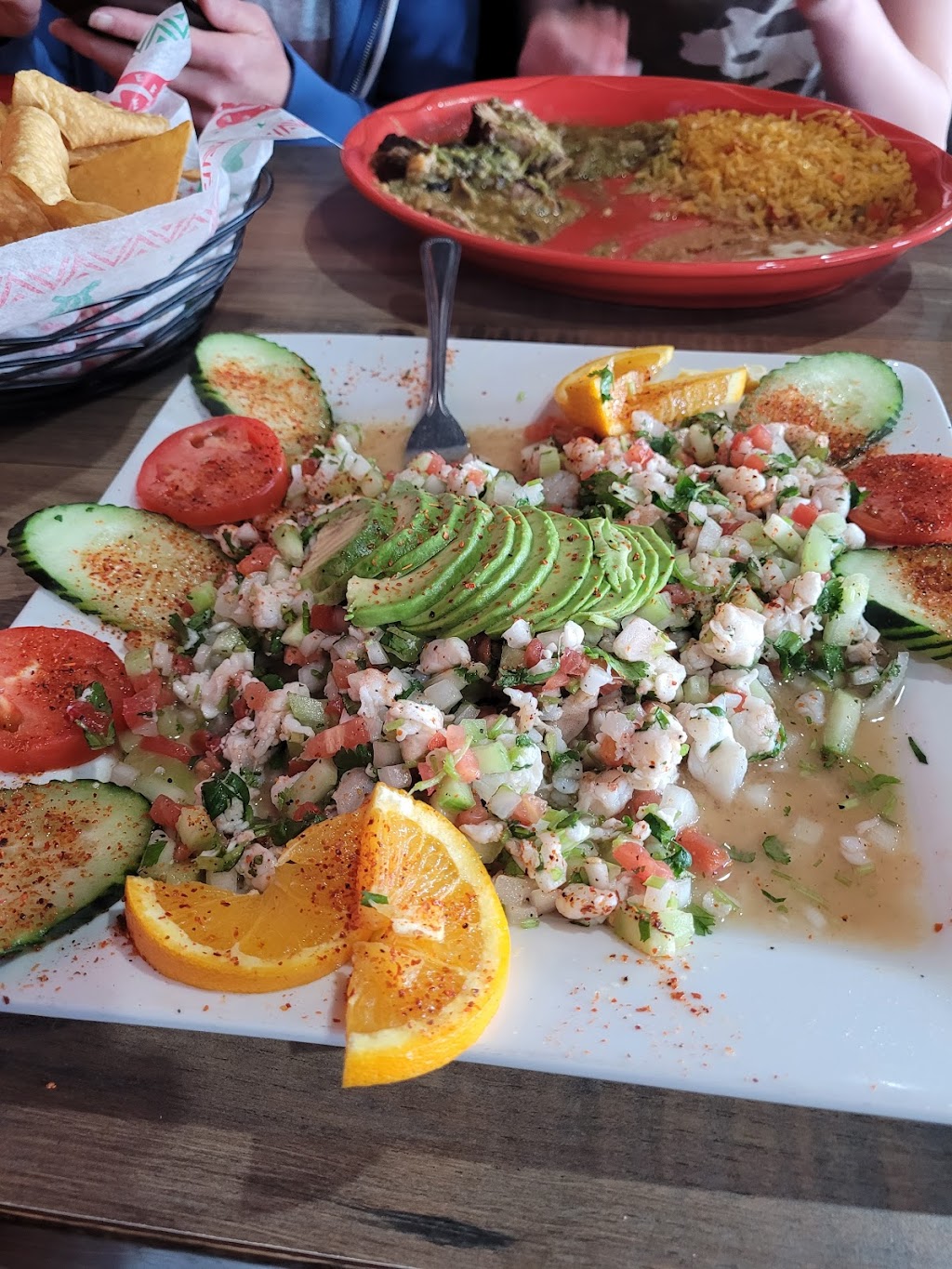 Rancho Loco Grill & Bar | restaurant | 25 Lake St N #105, Forest Lake, MN 55025, USA | 6519821665 OR +1 651-982-1665