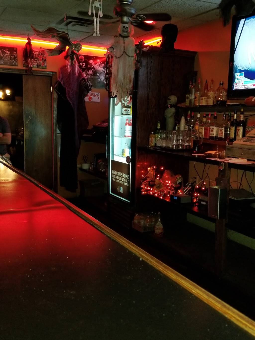 Victor Village Inn featuring TKs pizza | restaurant | 34 E Main St, Victor, NY 14564, USA | 5859245025 OR +1 585-924-5025