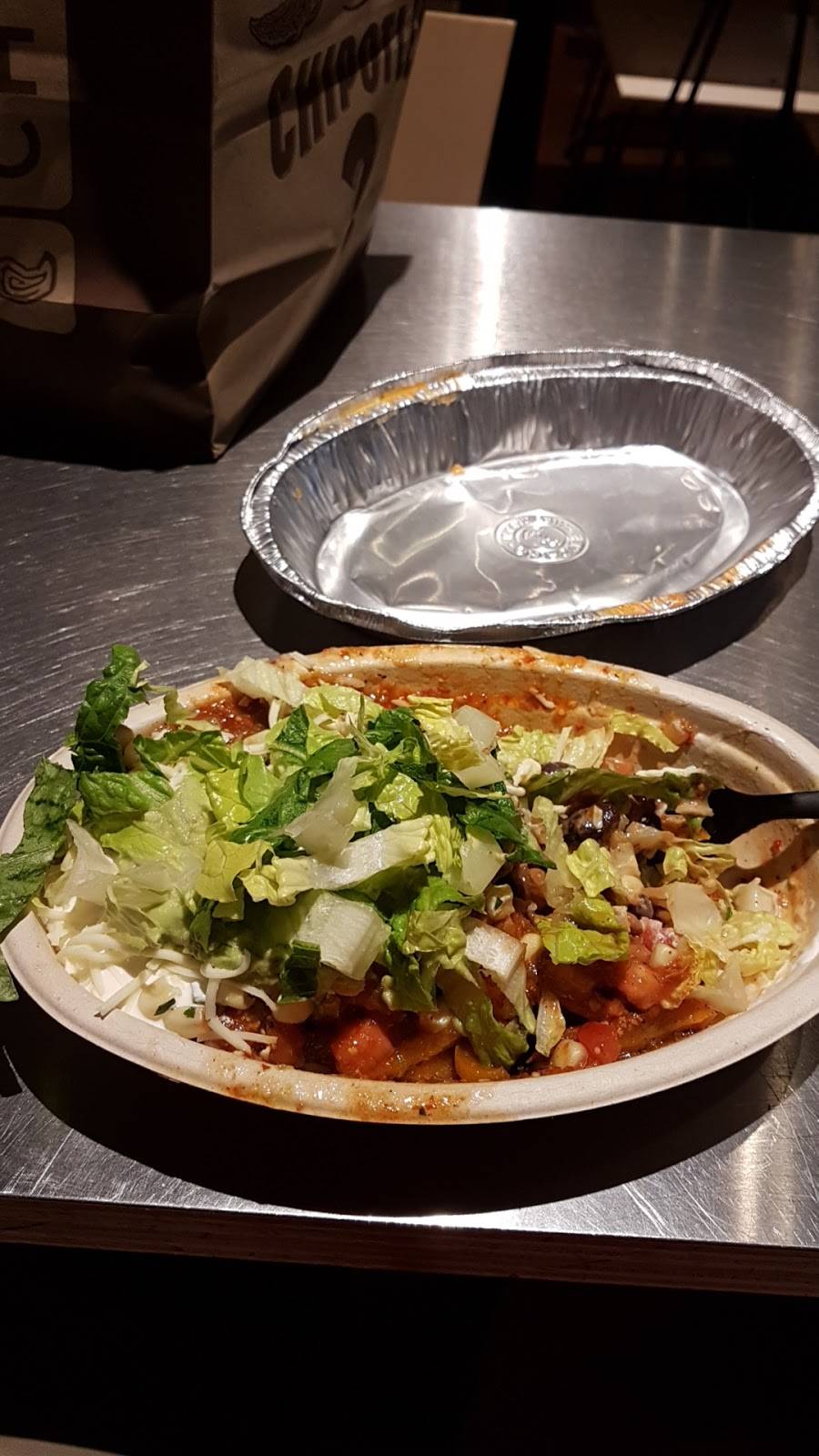 Chipotle Mexican Grill | restaurant | 4625 E 96th St, Indianapolis, IN 46240, USA | 3175758292 OR +1 317-575-8292